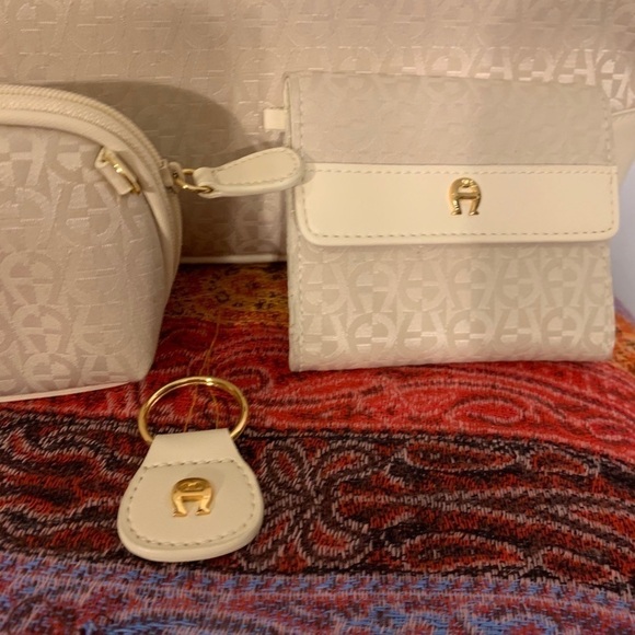 Etienne Aigner four piece satchel set - Picture 2 of 10